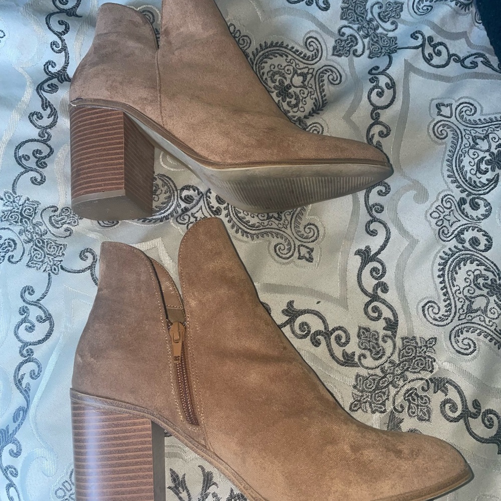Camel Booties - Picture 2 of 4